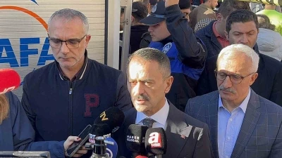 Kocaeli Valisi Aktaş: &quot;Ailenin binanın 2. katında oturduğunu değerlendiriyoruz&quot;
