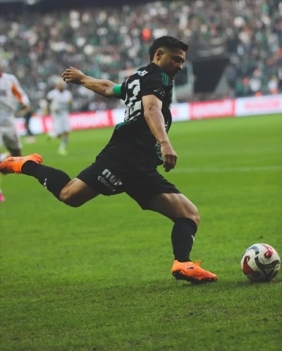 Kocaelispor&rsquo;da kaptan Ahmet Oğuz veda etti
