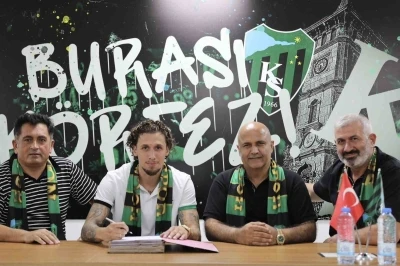 Kocaelispor, sol kanat Darko Churlinov’u transfer etti
