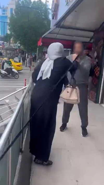 Kocamla ilişkin var dedi, gen&ccedil; kızı defalarca bı&ccedil;akladı
