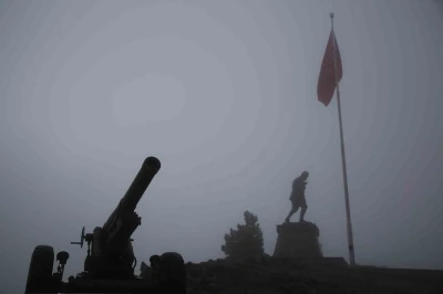 Kocatepe’nin sis altındaki görüntüsü
