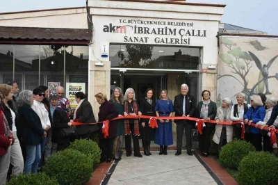Koleksiyoner Ebru Turhan’ın sergisi, sanatseverleri doğayla buluşturdu
