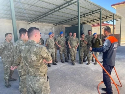 Komandolara verilen ‘Enkazda Arama ve Kurtarma Eğitimi’ tamamlandı
