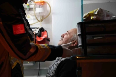 Kombi bacası yerinden &ccedil;ıktı: 8 kişi doğal gazdan zehirlendi
