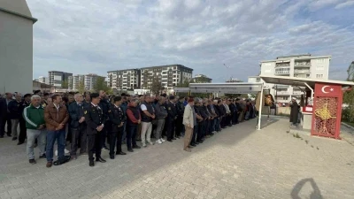 Komşu kavgasında vurularak öldürülen emekli astsubay son yolculuğuna uğurlandı
