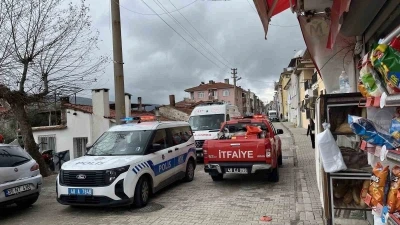 Komşular t&uuml;ten bacayı yangın sandı, ekipler alarma ge&ccedil;ti
