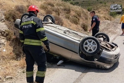 Kontrolden &ccedil;ıkan ara&ccedil; devrildi
