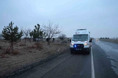 Kontrolden &ccedil;ıkan hafif ticari ara&ccedil; takla attı: 1 yaralı

