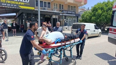 Kontrols&uuml;z kavşakta &ouml;l&uuml;mden d&ouml;nd&uuml;ler: 4 yaralı
