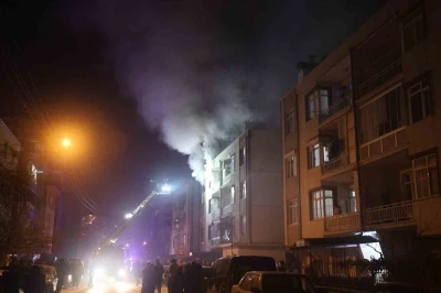 Konya&rsquo;da apartman dairesinde korkutan yangın

