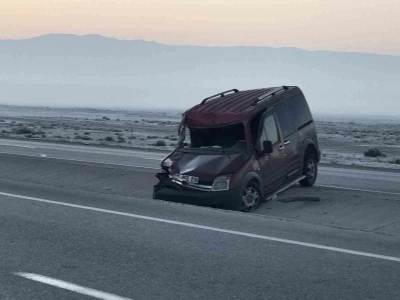 Konya&rsquo;da hafif ticari ara&ccedil; takla attı: 1 yaralı
