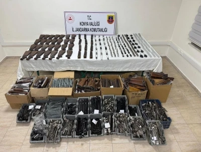 Konya&rsquo;da jandarmadan 7 ayrı silah operasyonu: 3 tutuklama
