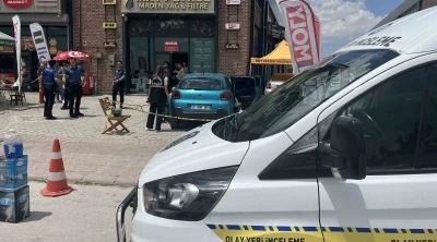 Konya&rsquo;da kafe kurşunlayan ş&uuml;pheli aracını bırakarak ka&ccedil;tı
