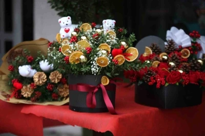 Konya&rsquo;da kokina &ccedil;i&ccedil;eği yılbaşı &ouml;ncesi ilgi g&ouml;r&uuml;yor
