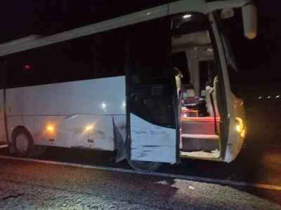 Konya’da midibüs ile otomobil çarpıştı: 1 yaralı
