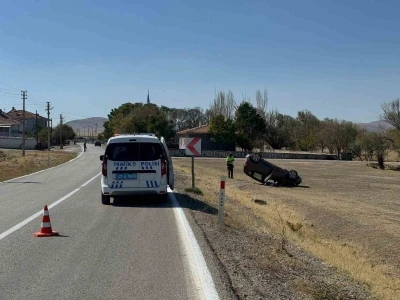 Konya’da otomobil şarampole devrildi: 4 yaralı
