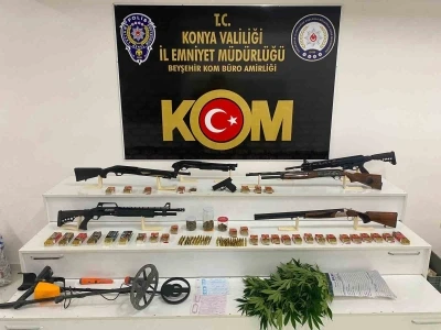 Konya&rsquo;da tefecilik operasyonunda 4 ş&uuml;pheli hakkında adli işlem başlatıldı
