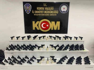 Konya polisinden silah ka&ccedil;ak&ccedil;ılarına operasyon
