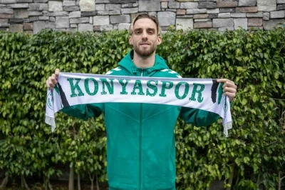 Konyaspor, Berkan Kutlu ile s&ouml;zleşme imzaladı

