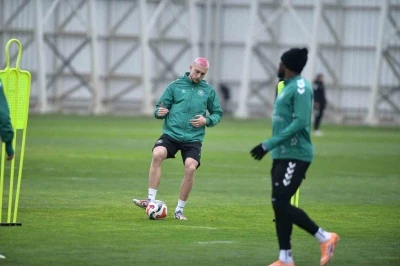 Konyaspor, Corendon Alanyaspor ma&ccedil;ı hazırlıklarına devam etti
