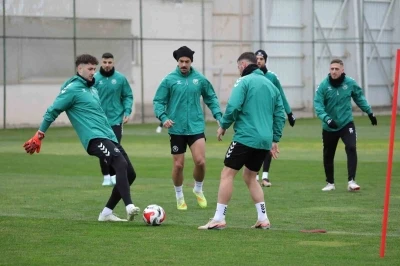 Konyaspor, Corendon Alanyaspor ma&ccedil;ı hazırlıklarını tamamladı
