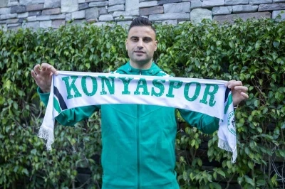 Konyaspor, Deniz T&uuml;r&uuml;&ccedil; ile s&ouml;zleşme imzaladı

