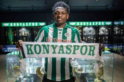 Konyaspor, Kazeem Olaigbe&rsquo;yi satın alma opsiyonuyla kiraladı
