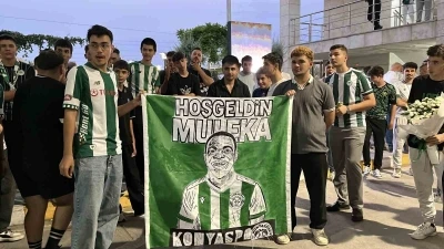 Konyaspor’un yeni transferi Jackson Muleka, Konya’ya geldi
