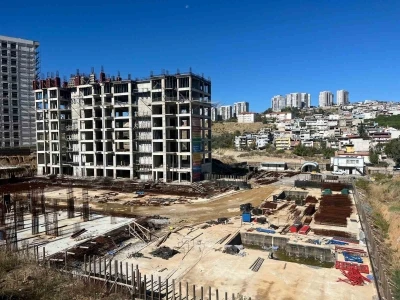 Kooperatif mağdurları: "Anası ağlayan bir &rsquo;model&rsquo; değildir, umudunu ve geleceğini bu projelere bağlayan binlerce kooperatif &uuml;yesidir"
