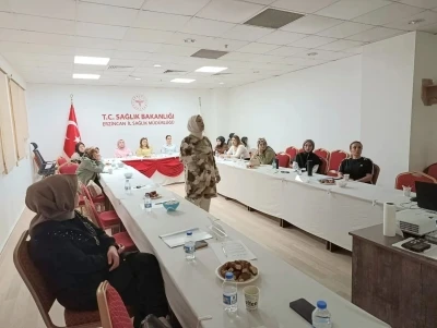 Koordinat&ouml;r ebelere normal doğum eğitimi verildi
