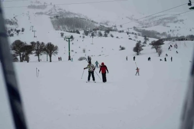 Kop Kayak Merkezi&rsquo;nde s&ouml;mestir tatili yoğunluğu
