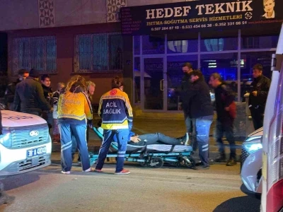 K&ouml;pek y&uuml;z&uuml;nden &ccedil;ıkan kavgada 1 kişi bı&ccedil;akla yaralandı
