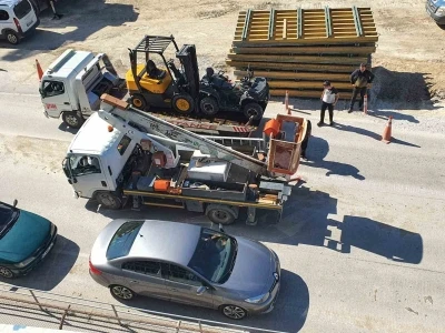 Köprüde arıza yapan tır trafiği felç etti
