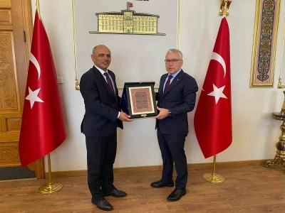 Körfez Belediyesi ile İmranlı Belediyesi kardeşlik protokolü imzaladı
