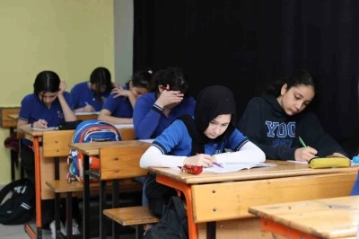 K&ouml;rfez&rsquo;de 4 bin 777 &ouml;ğrenciye &uuml;cretsiz deneme sınavı desteği
