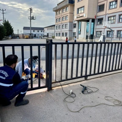 K&ouml;rfez&rsquo;de eğitim kurumlarına destek s&uuml;r&uuml;yor
