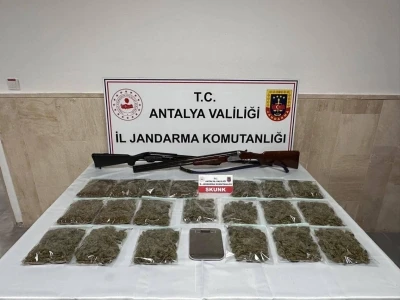 Korkuteli&rsquo;de uyuşturucu operasyonu: 3 g&ouml;zaltı
