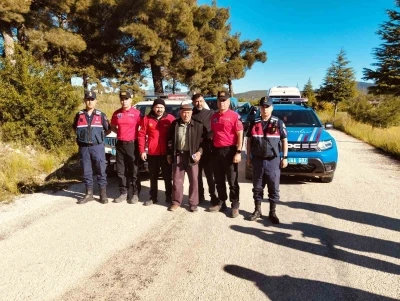 Korkuteli&rsquo;nde kaybolan alzheimer hastası yaşlı adam i&ccedil;in seferber oldular
