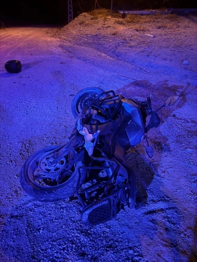 Korkuteli’nde motosiklet şarampole uçtu: 1 ölü, 1 yaralı
