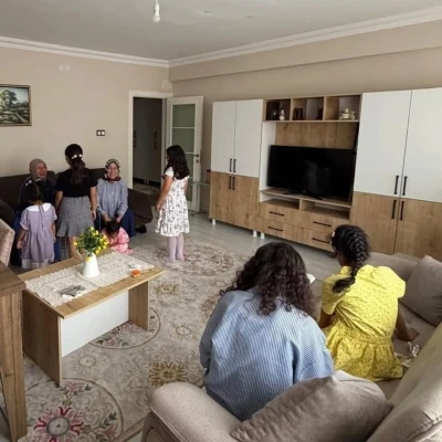 Koruma altındaki &ccedil;ocuklara rol model desteği

