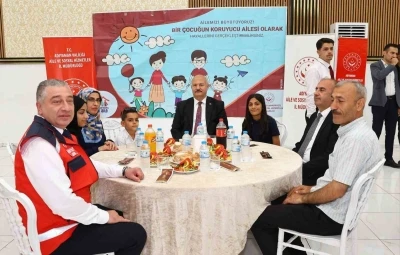 Koruyucu Aile G&uuml;n&uuml;&rsquo;nde aileler ve &ccedil;ocuklar aynı sofrada buluştu

