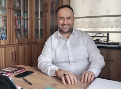 K&ouml;se&rsquo;den dikkat &ccedil;eken a&ccedil;ıklama: "CHP&rsquo;deki kriz siyasete g&uuml;veni zedeliyor"
