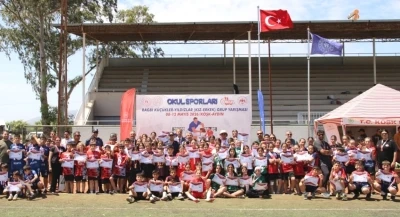 K&ouml;şk&rsquo;te Ragbi K&uuml;&ccedil;&uuml;kler Grup Yarışmalarında takımlar madalyalarına kavuştu
