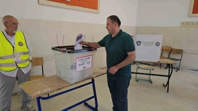 Kosova&rsquo;da se&ccedil;menler, 18 ayda &uuml;&ccedil;&uuml;nc&uuml; kez sandık başında
