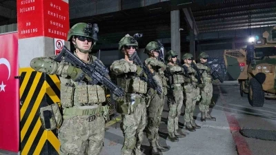 Kosova’da Türk askerlerinin zeybekli cumhuriyet coşkusu
