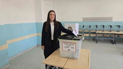 Kosova&rsquo;daki genel se&ccedil;imlerde Başbakan Kurti&rsquo;nin partisi y&uuml;zde 47,13 oyla birinci oldu

