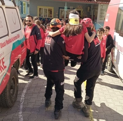 K&ouml;yceğiz Atat&uuml;rk Ortaokulu&rsquo;nda Afet Tatbikatı ger&ccedil;ekleştirildi
