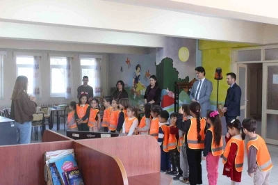 K&ouml;yceğiz&rsquo;de minik kalpler k&uuml;t&uuml;phane ile buluştu
