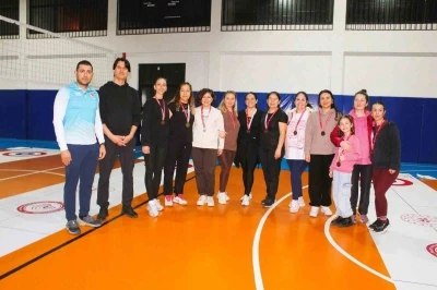 Köyceğiz’de öğretmenler Floor Curling Turnuvasında yarıştı
