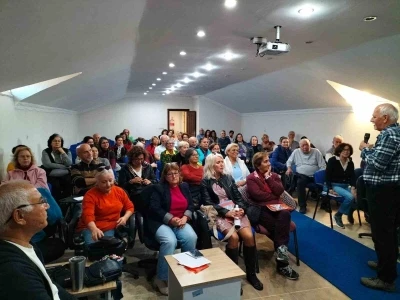 K&ouml;yceğiz Tazelenme Kamp&uuml;s&uuml;&rsquo;nde Prof. Dr. Tuna&rsquo;dan konferans
